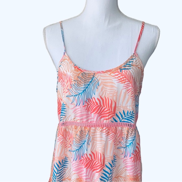 AMERICA & BEYOND BEACH SWIMSUIT COVERUP - Picture 3 of 14